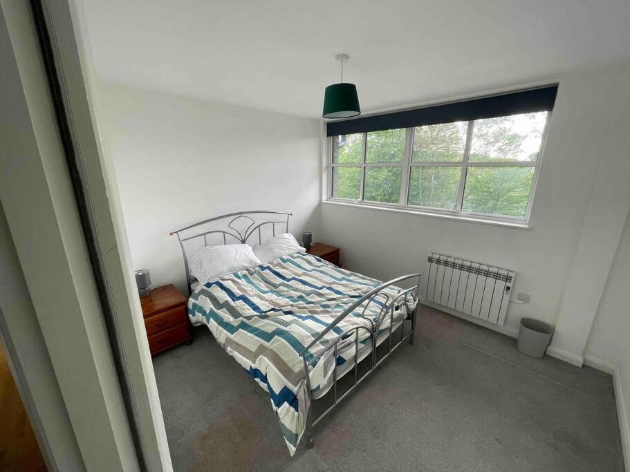2 Bed City Centre Flat Bath Exterior foto